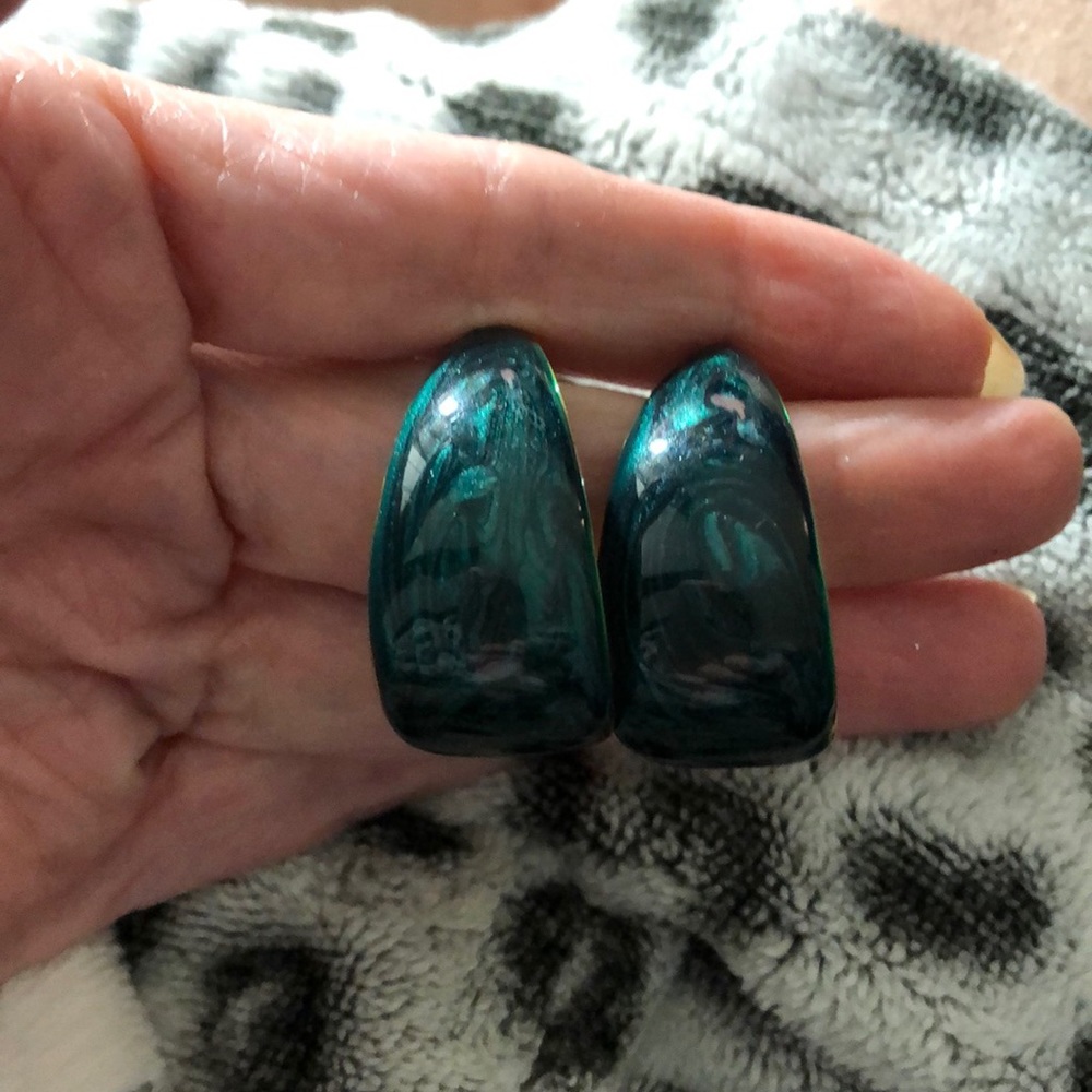 Gorgeous Green Swirl Earrings